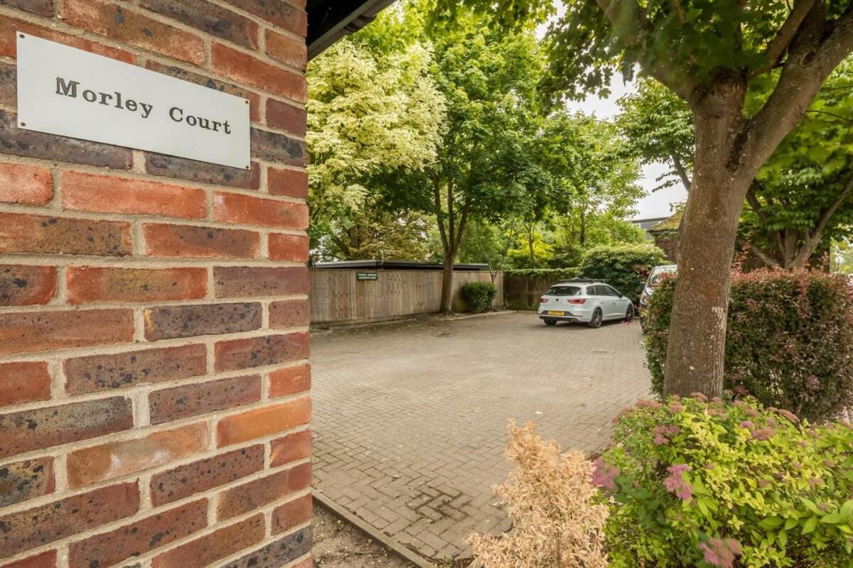 Lovely 1 Bed Apartment With Free Parking & Garden CBG Exteriér fotografie
